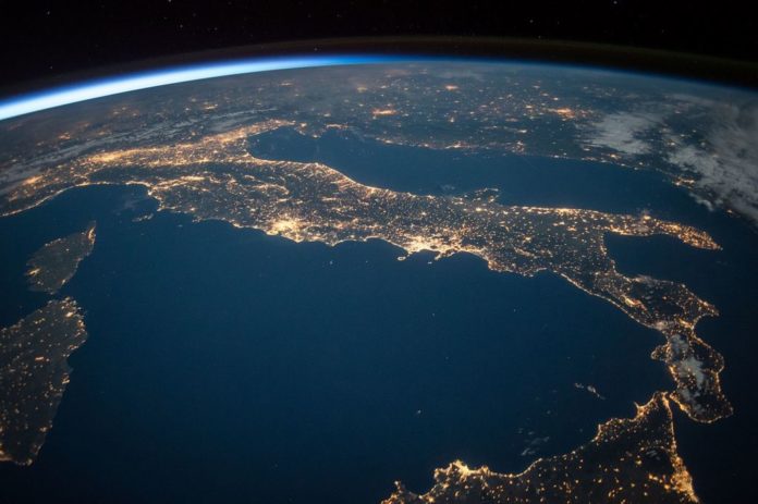 Svemir zemlja Italija Hrvatska