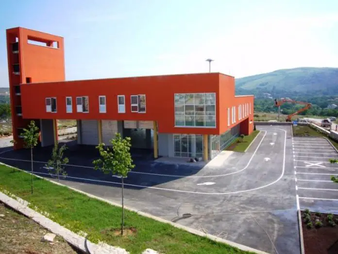 Vatrgasni dom DVD Dugopolje vatrogasci