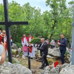 U nedjelju, 31. svibnja 2026. godine, u mjestu Grab, predio Podi, pokraj Trilja, na Markovića jami 82. obljetnica stradanja hrvatskih vojnika.